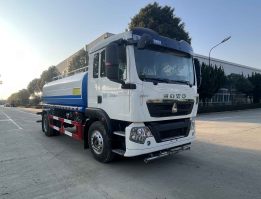 洒水车