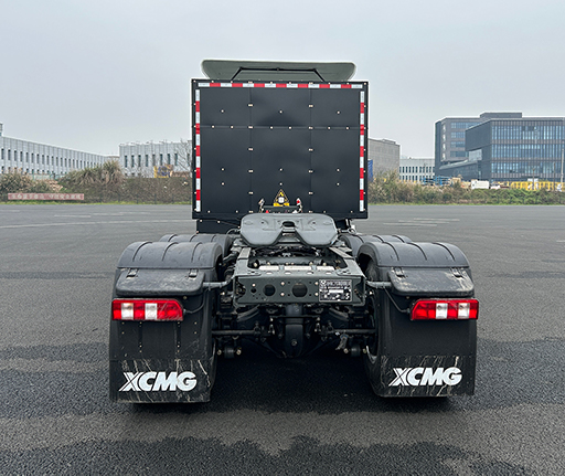 XGA4250BEVWCS 徐工牌313马力后双桥,后八轮纯电动纯电动半挂牵引车图片