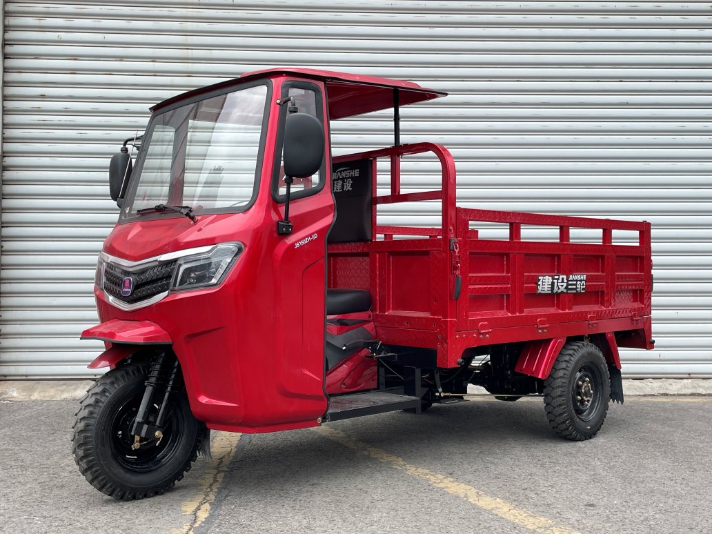 正三轮摩托车