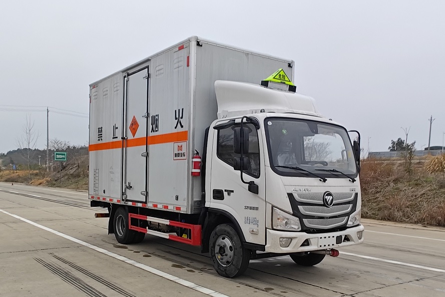 襄鑫鼎牌XDV5048XQYBJ6爆破器材運(yùn)輸車公告圖片