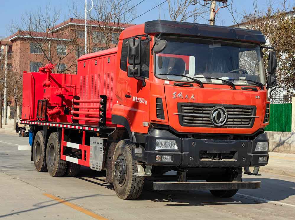 YZZ5201TYL70R型压裂车图片