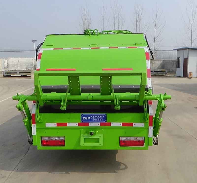 宏運(yùn)牌HYD5040ZYSDF壓縮式垃圾車公告圖片