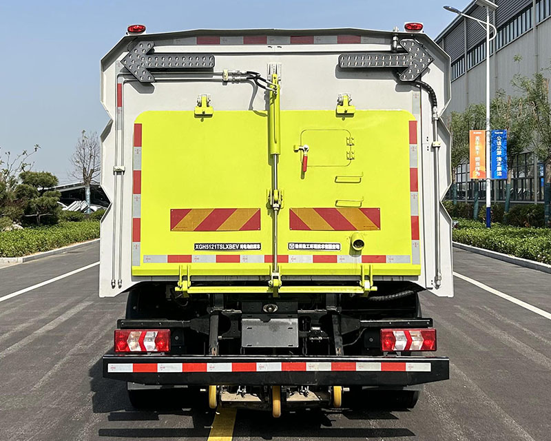 徐工牌XGH5121TSLXBEV純電動掃路車公告圖片
