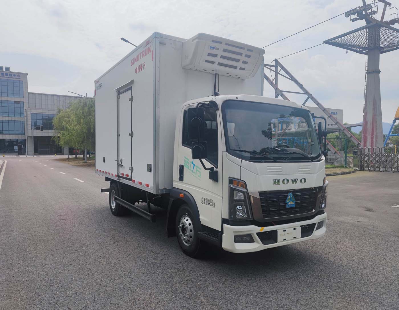 豪沃牌ZZ5047XLCH3414Z145BEV96純電動(dòng)冷藏車公告圖片