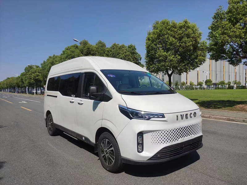 依维柯牌NJ6540FBEVA1纯电动多用途乘用车图片