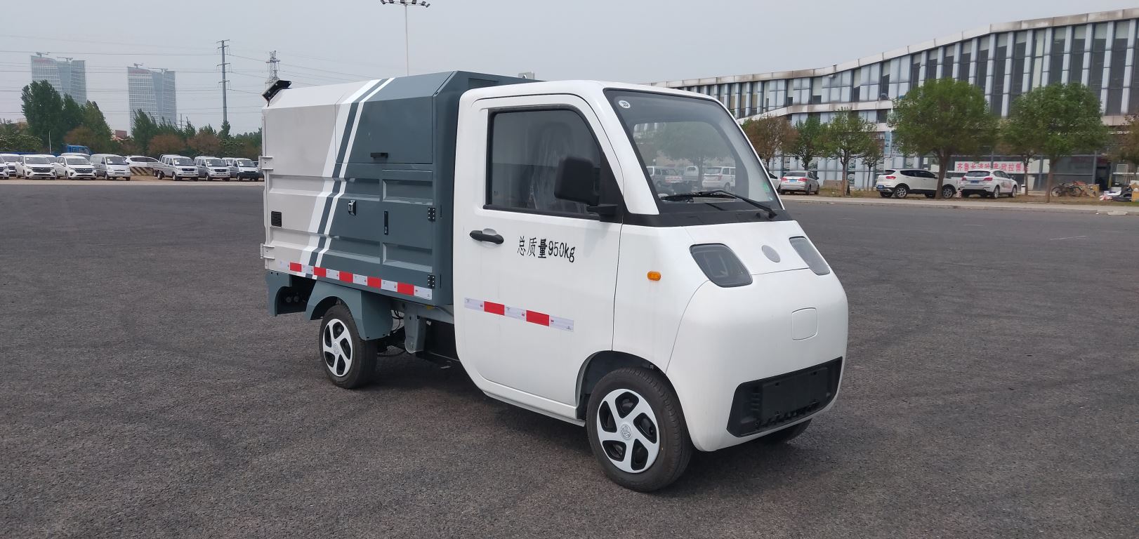 JBY5010ZFJBEV 百易众联牌纯电动分捡垃圾运输车图片
