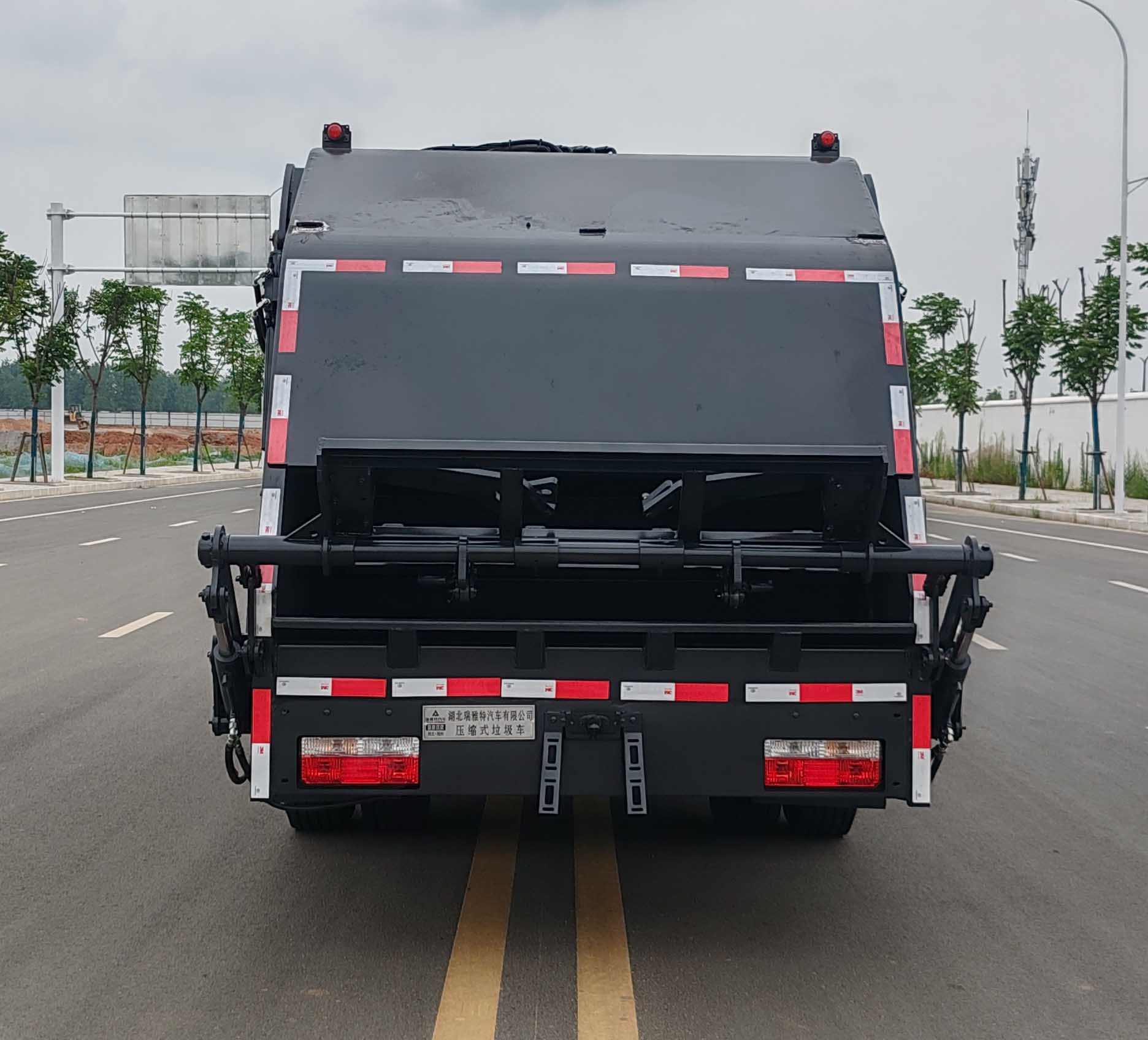 瑞雅晟牌RRR5125ZYSE壓縮式垃圾車(chē)公告圖片