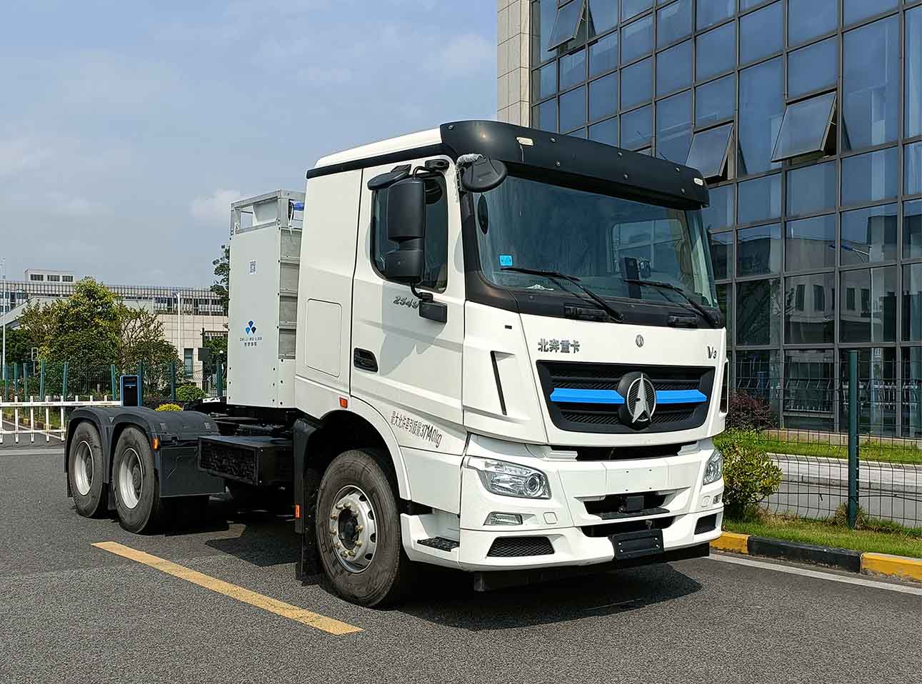 北奔牌ND4250BBXJ7Z14BEV换电式纯电动牵引汽车公告图片