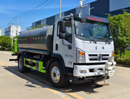 绿化喷洒车