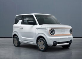 纯电动轿车