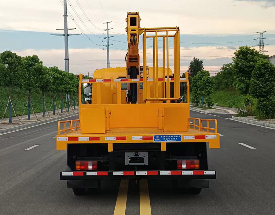 神百重工牌ABC5047XJXZZ6抽油機(jī)檢修車公告圖片