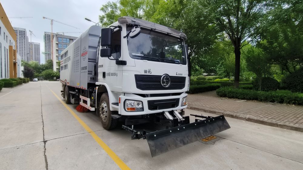 达刚牌DGL5180TSL-126扫路车公告图片