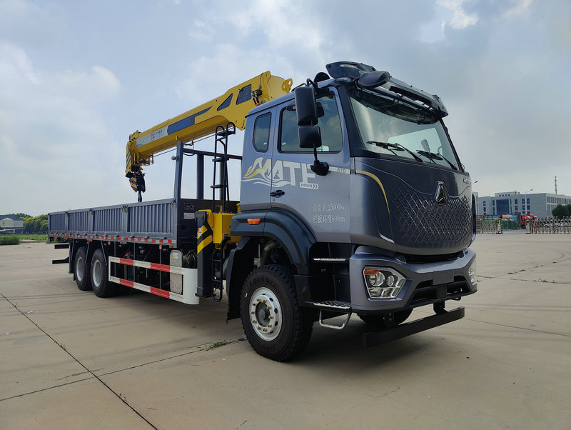 太原重工牌TZH5250JSQZ6随车起重运输车公告图片