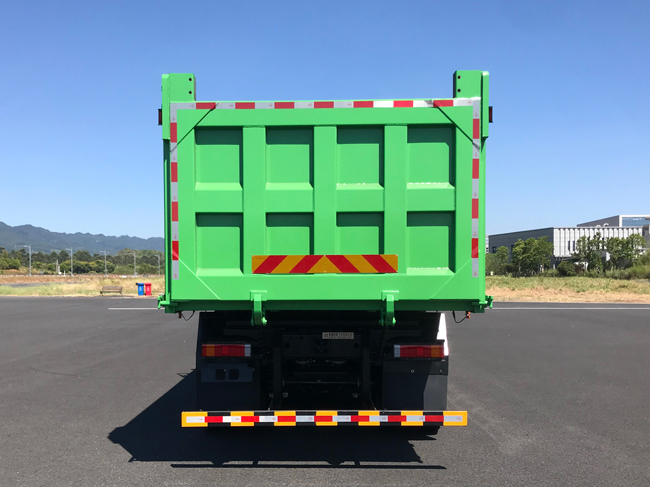 HN3310MN44D6SHEVY 远程牌480马力前四后八甲醇/电混合动力8.2米国六甲醇插电式增程混合动力自卸汽车图片