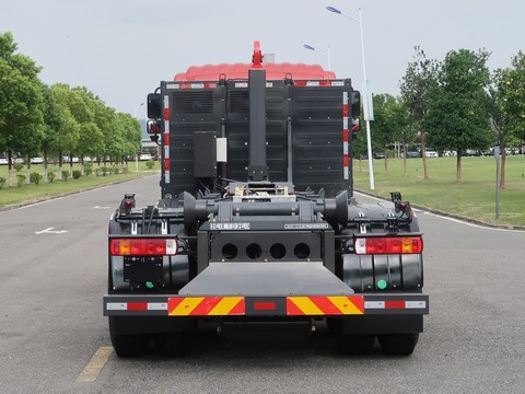 中聯(lián)牌ZBH5311ZXXBJBEV純電動車廂可卸式垃圾車公告圖片