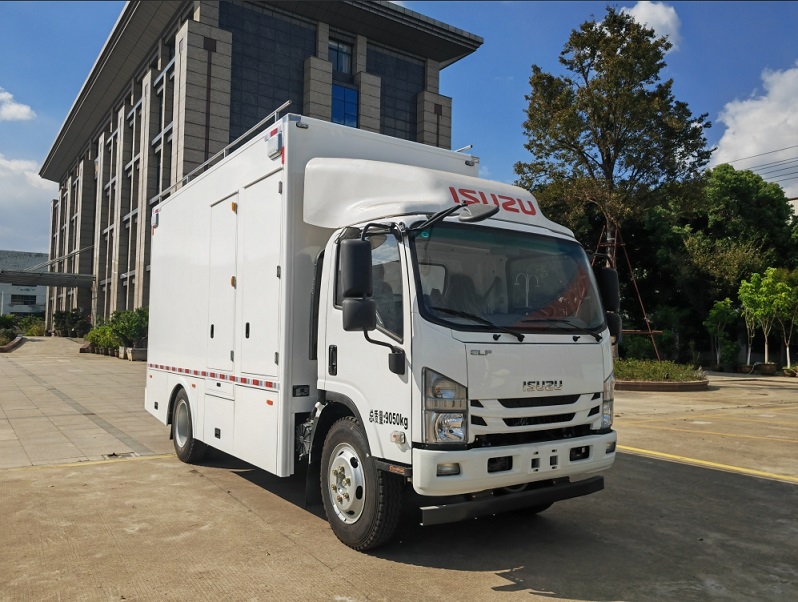 百焰牌JZH5090XTX通信车