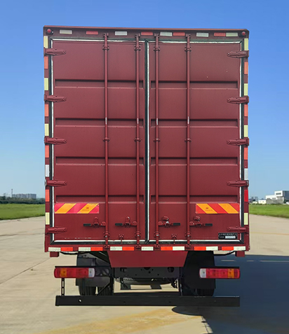 歐曼牌BJ5181XXYEVANF-01純電動(dòng)廂式運(yùn)輸車公告圖片