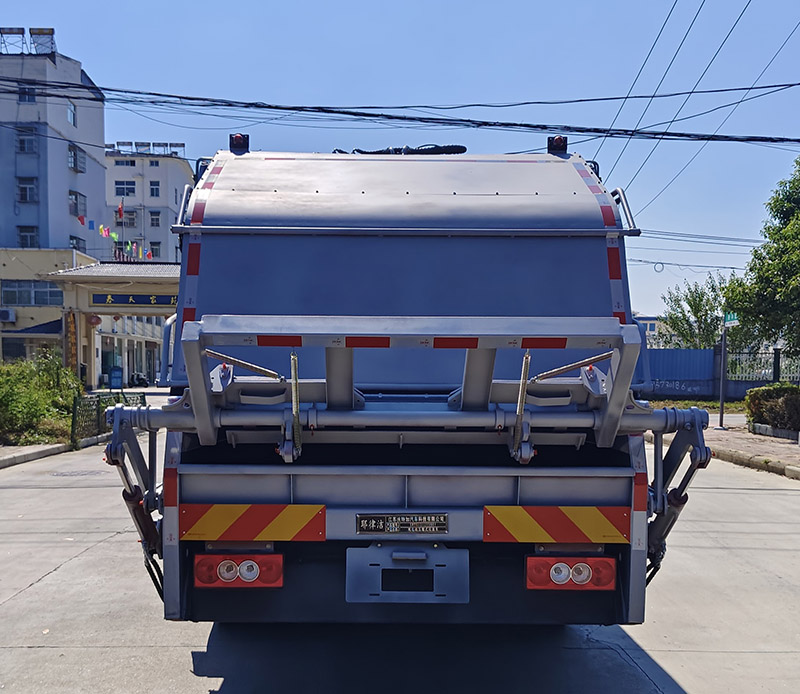 耶律潔牌SWT5121ZYSBEV純電動壓縮式垃圾車公告圖片