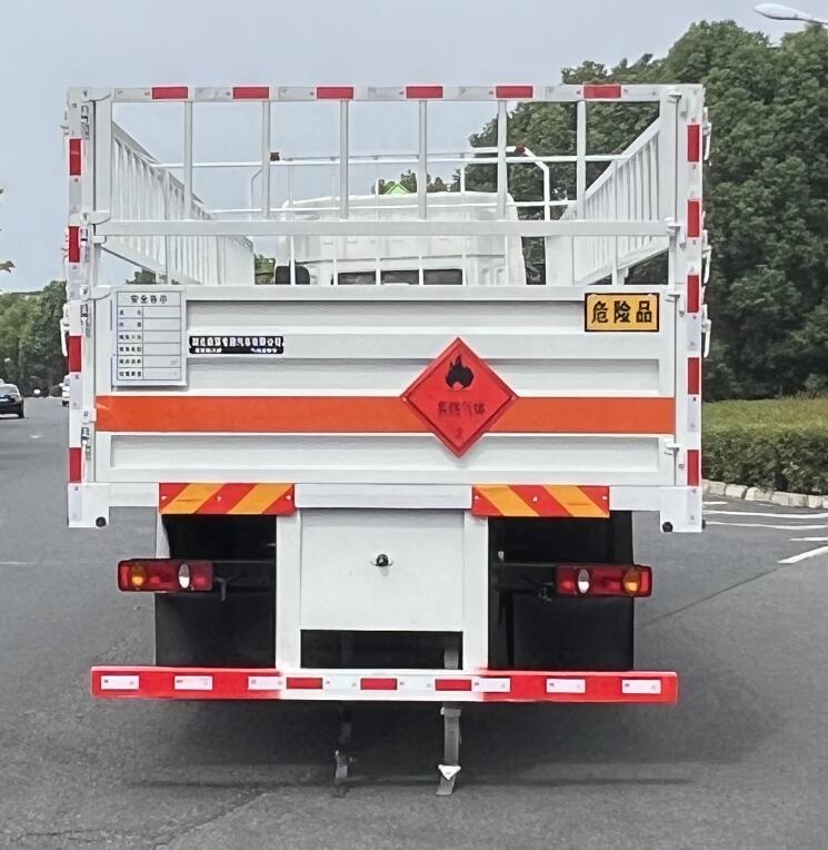 鼎宸騰興牌DCZ5260TQPDFH6氣瓶運輸車公告圖片