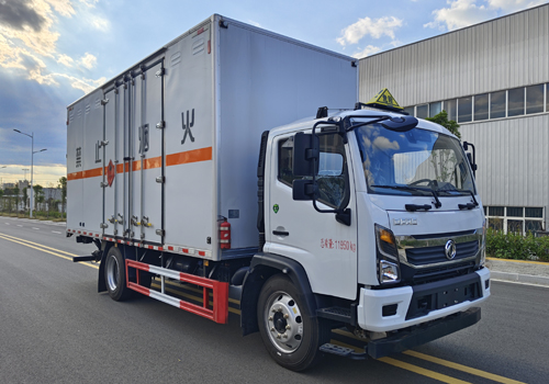 匯力威牌VVV5120XRYEQ6易燃液體廂式運輸車公告圖片