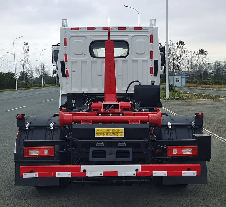 富巖汽車牌HWL5040ZXXBEV純電動車廂可卸式垃圾車公告圖片