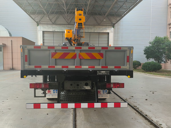 駿通牌JF5250JSQZZ12隨車起重運(yùn)輸車公告圖片