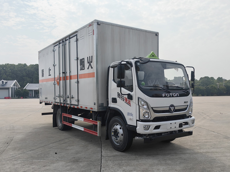 楚勝牌CSC5128XQYBJ6爆破器材運(yùn)輸車公告圖片