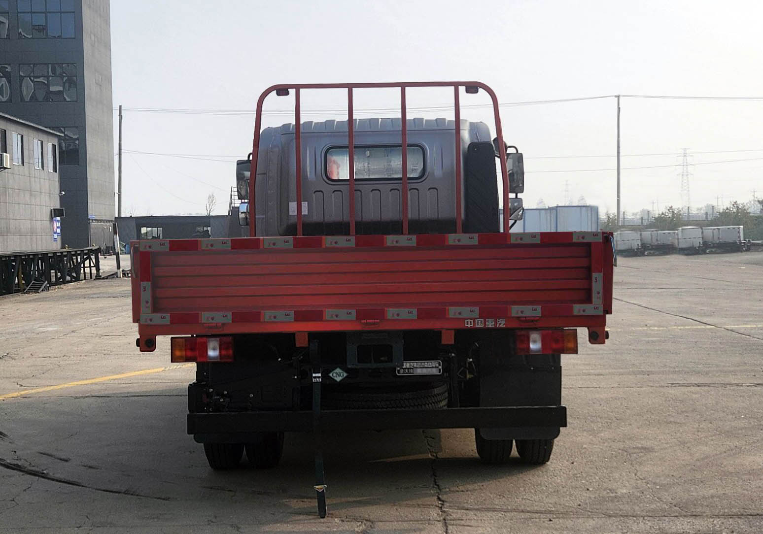 ZZ1117F3515F112CL 豪沃牌140马力单桥CNG4.2米国六载货汽车图片