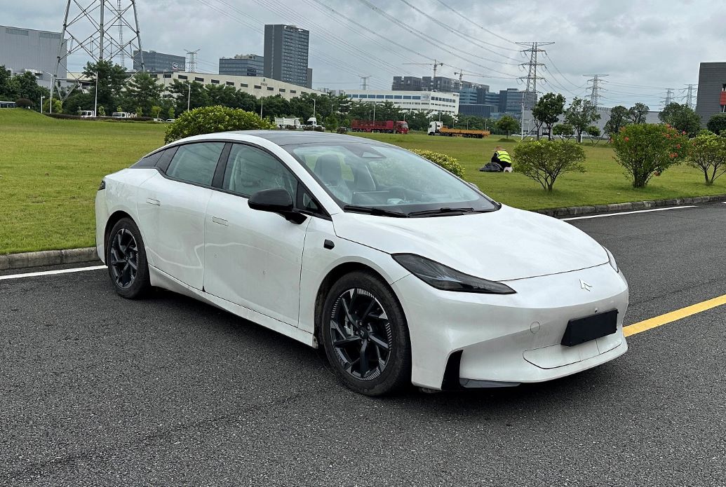 昊铂牌AHC7000BEVE1P型纯电动轿车