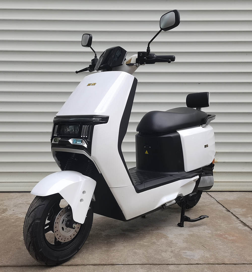电动两轮摩托车