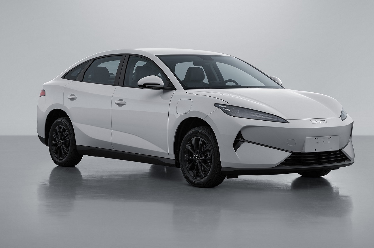 比亚迪牌BYD7000AKBEV1型纯电动轿车