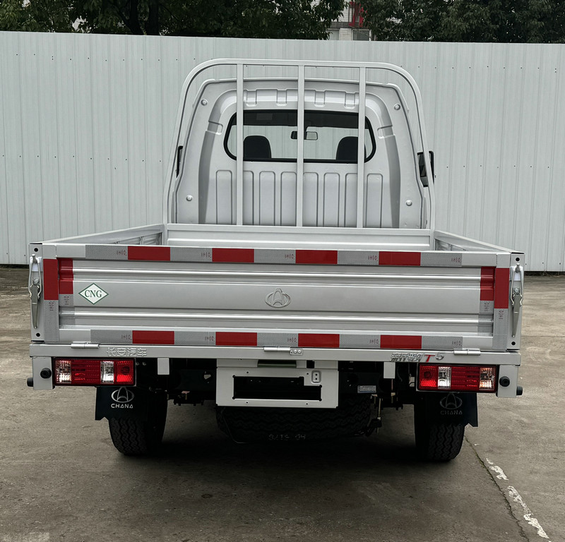 CKS1031T5AS6B3NG 长安牌105马力单桥CNG2.6米国六载货汽车图片