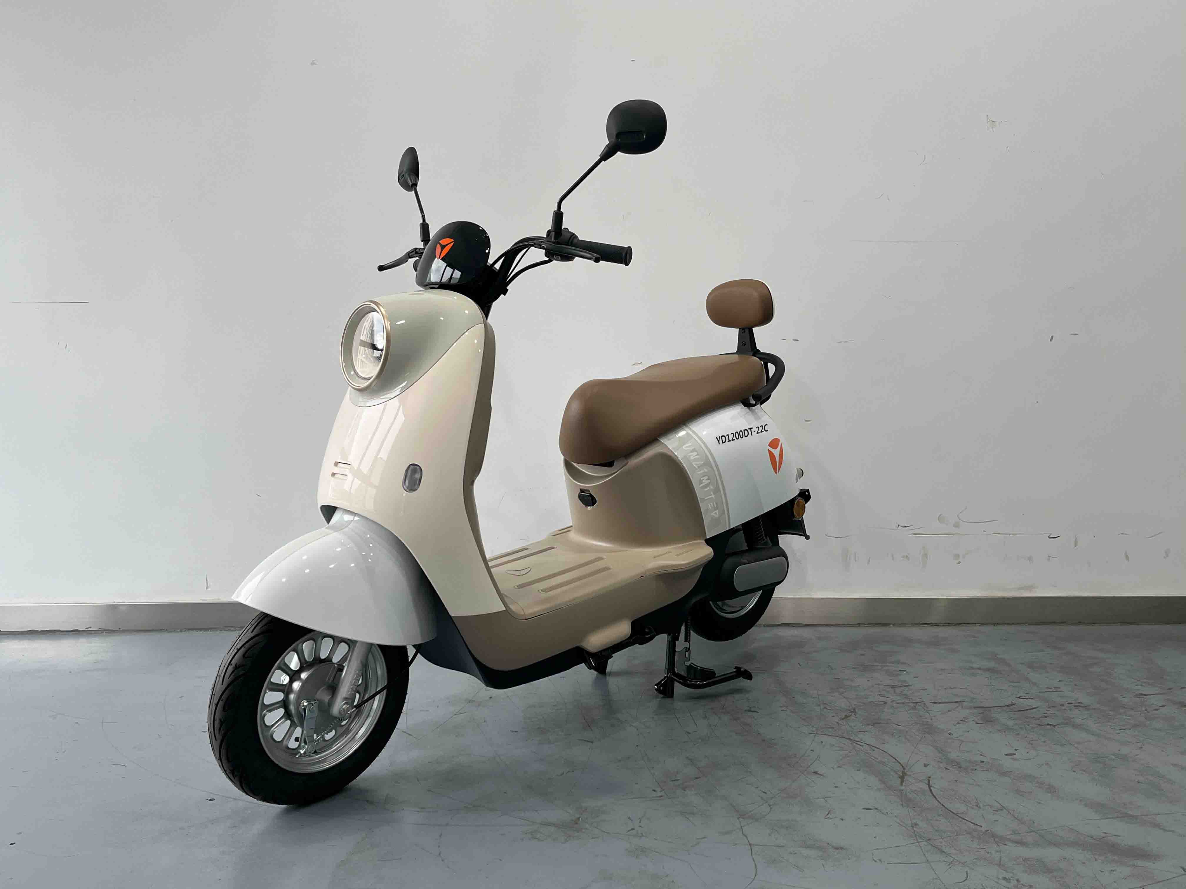 电动两轮摩托车