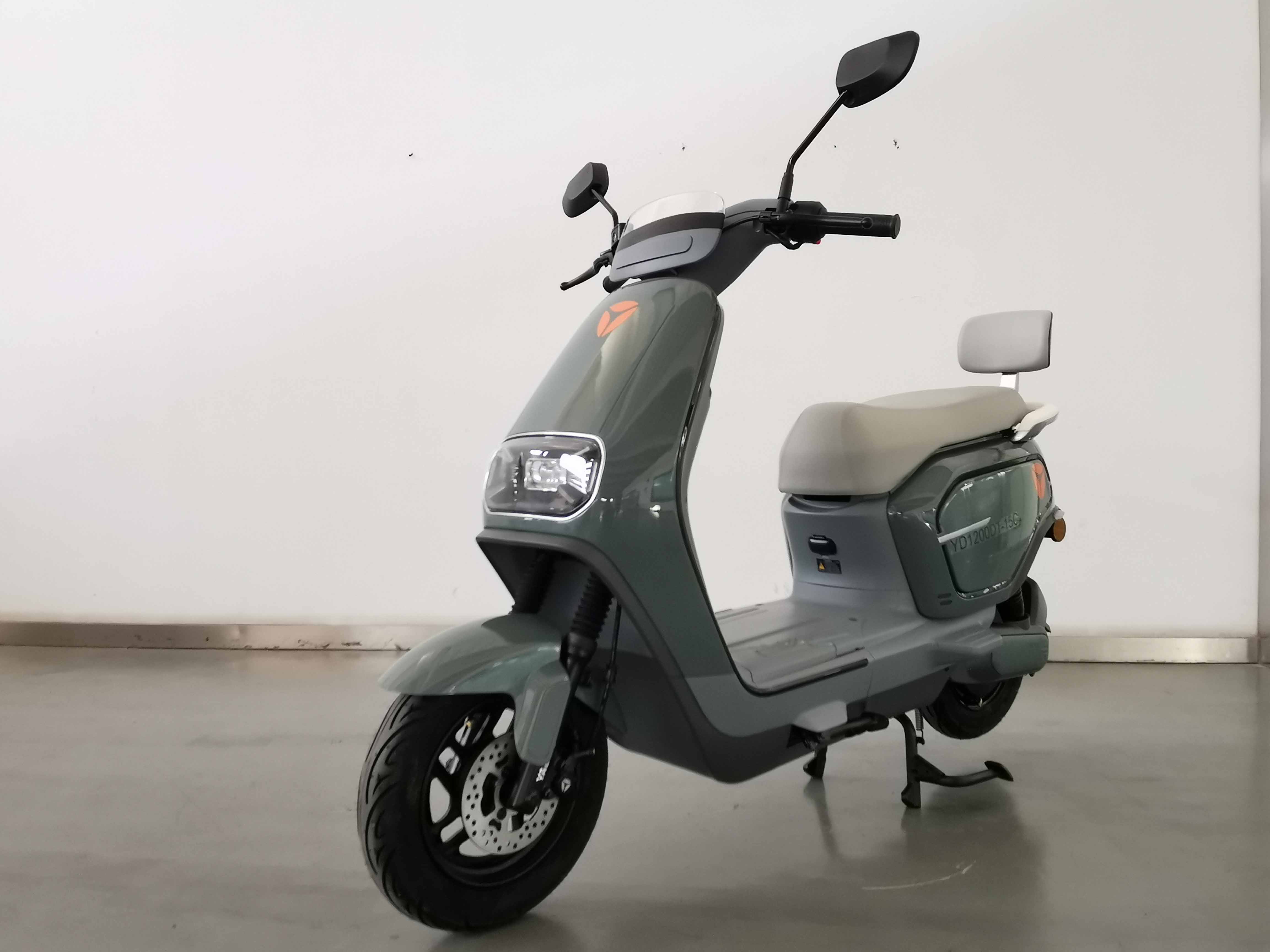 电动两轮摩托车
