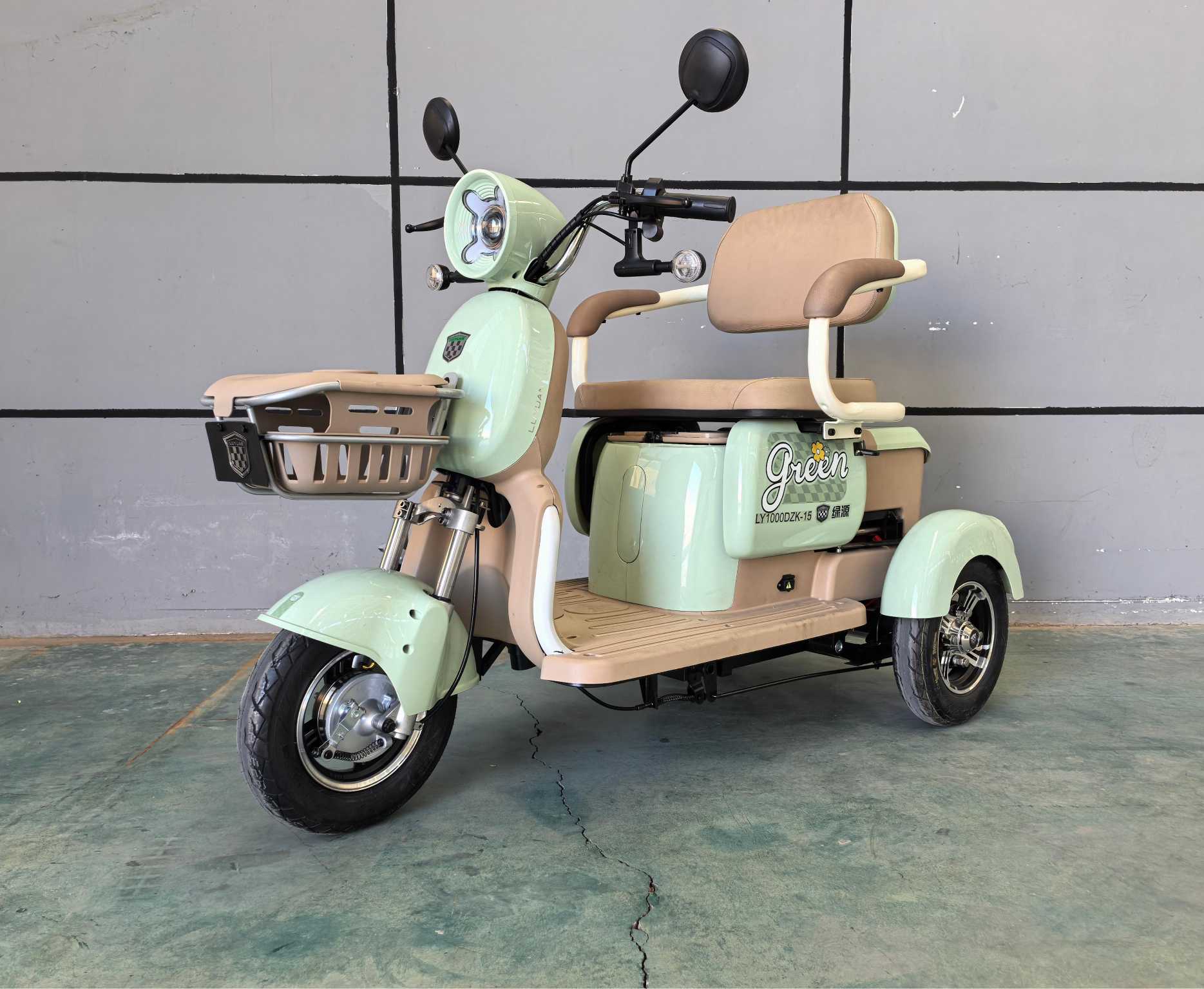 电动正三轮摩托车