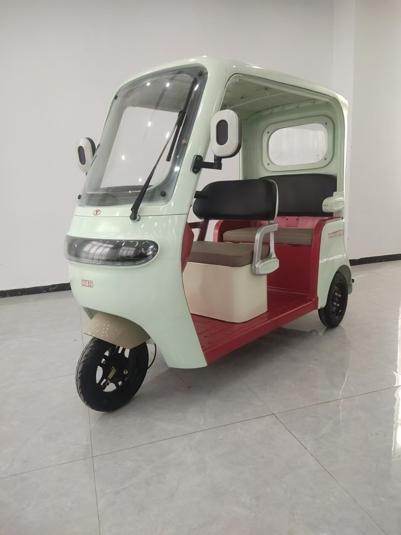 电动正三轮摩托车