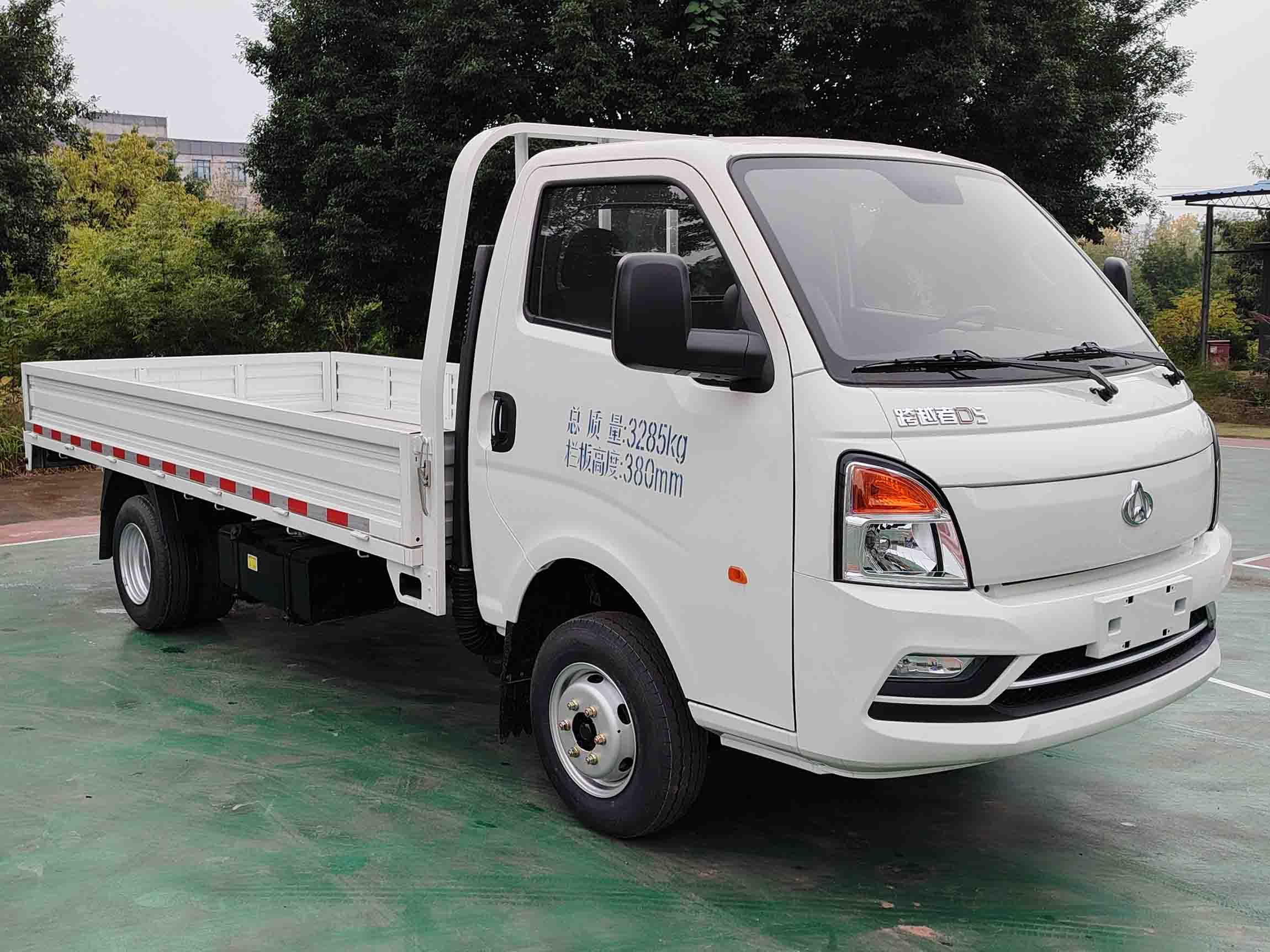 长安牌 122马力 载货汽车(CKS1032D5FD6B2)