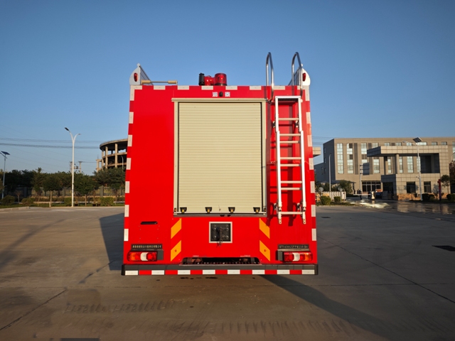 潤(rùn)泰牌RT5430GXFPM250/B6泡沫消防車(chē)公告圖片