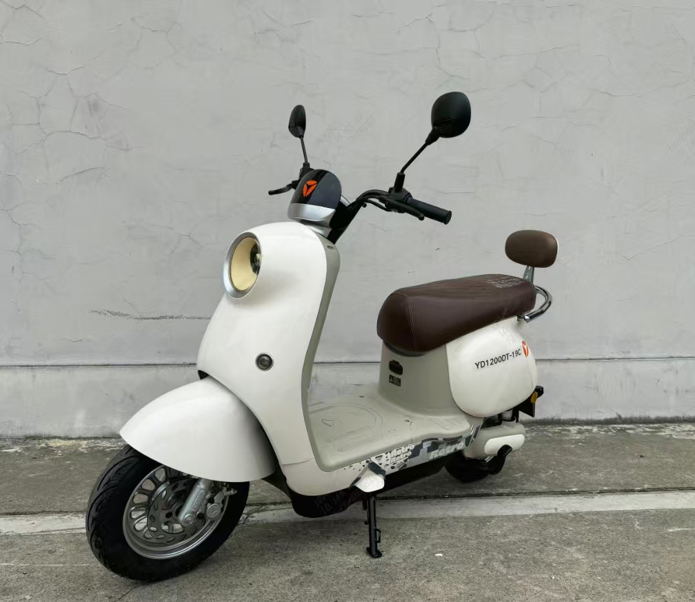 电动两轮摩托车