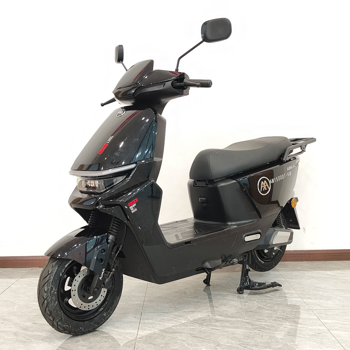 电动两轮摩托车