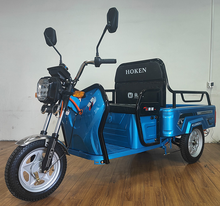 电动正三轮摩托车