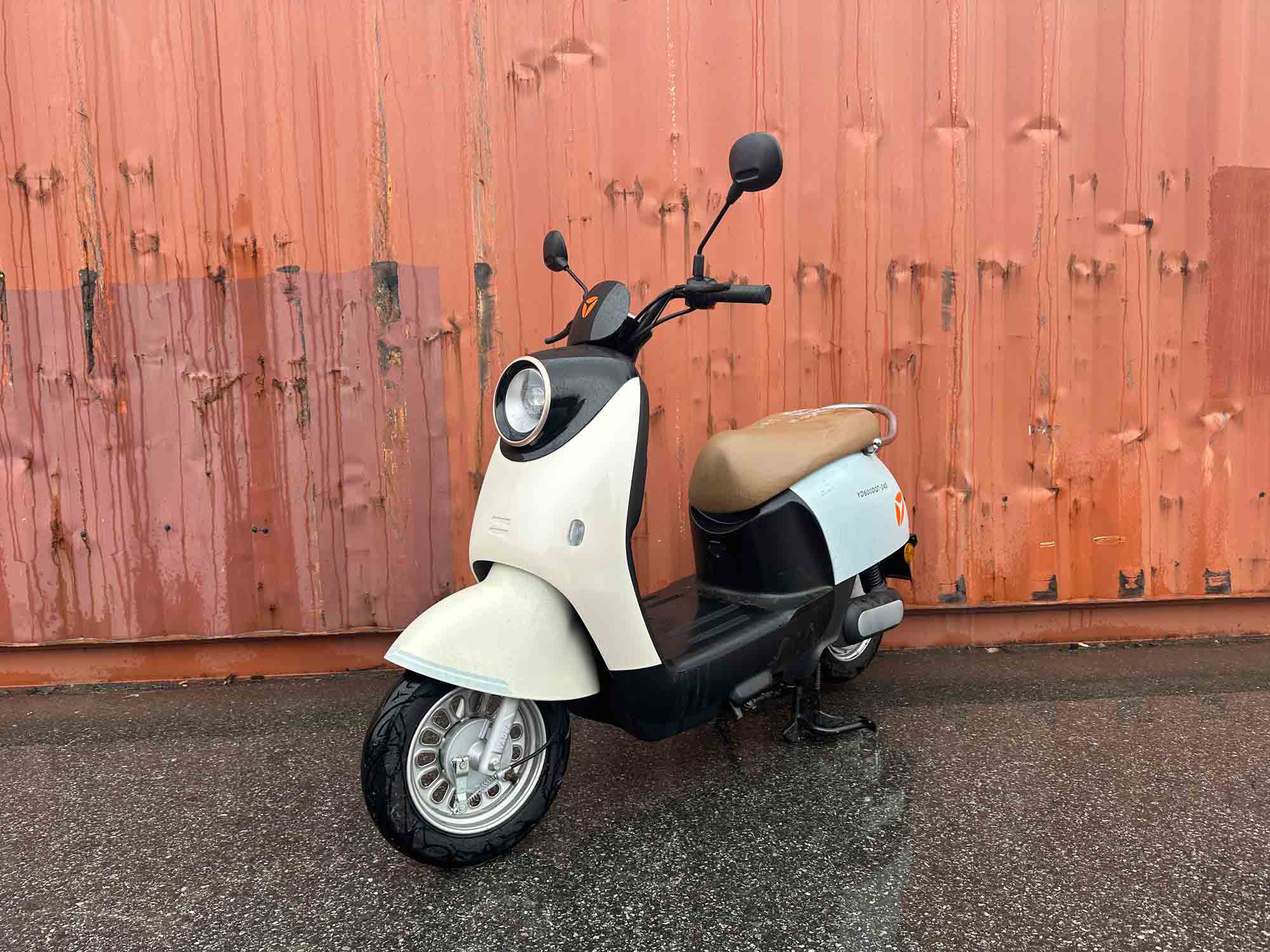 电动两轮轻便摩托车
