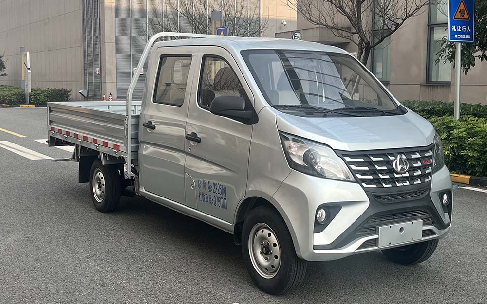 长安牌 116马力 载货汽车(SC1028SAAC6)