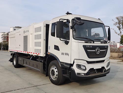 虹宇牌HYS5181TXCBEV纯电动吸尘车