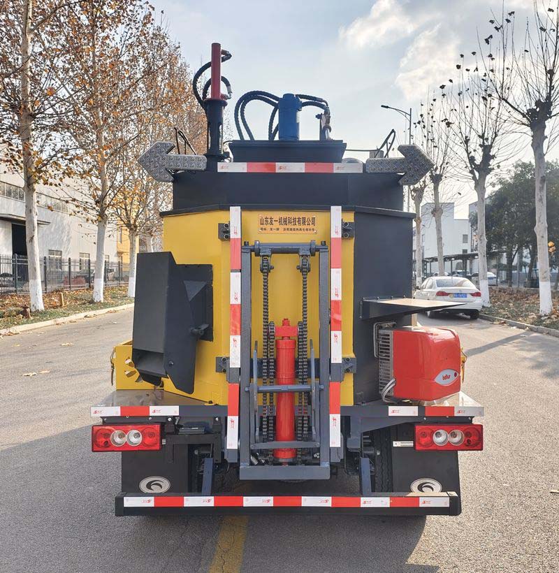 友一牌SYL5041TXB6沥青路面热再生修补车公告图片