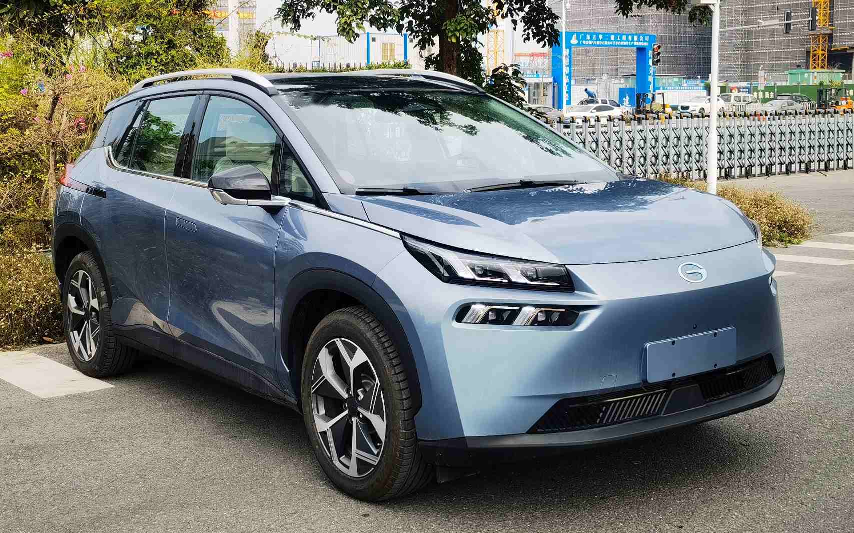 埃安牌4.7米5座纯电动多用途乘用车(AHC6460BEVC1B)