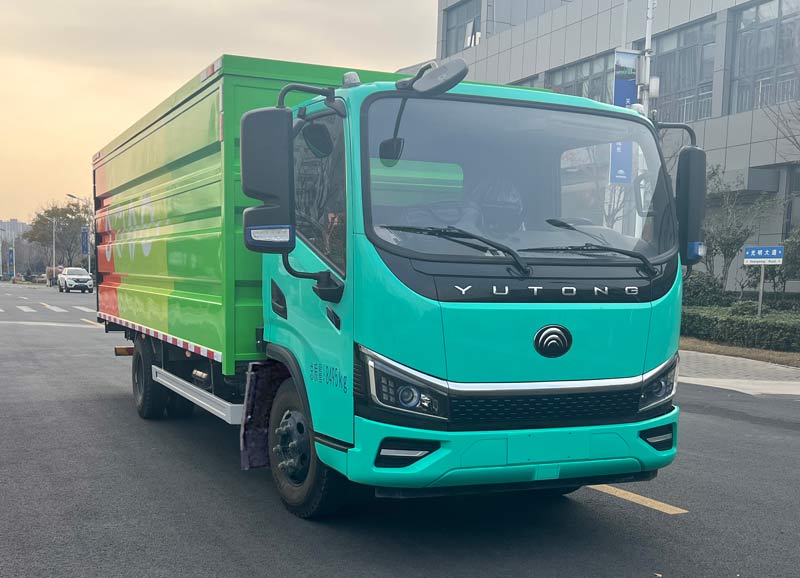宇通牌YTZ5080XTYD2BEV纯电动密闭式桶装垃圾车