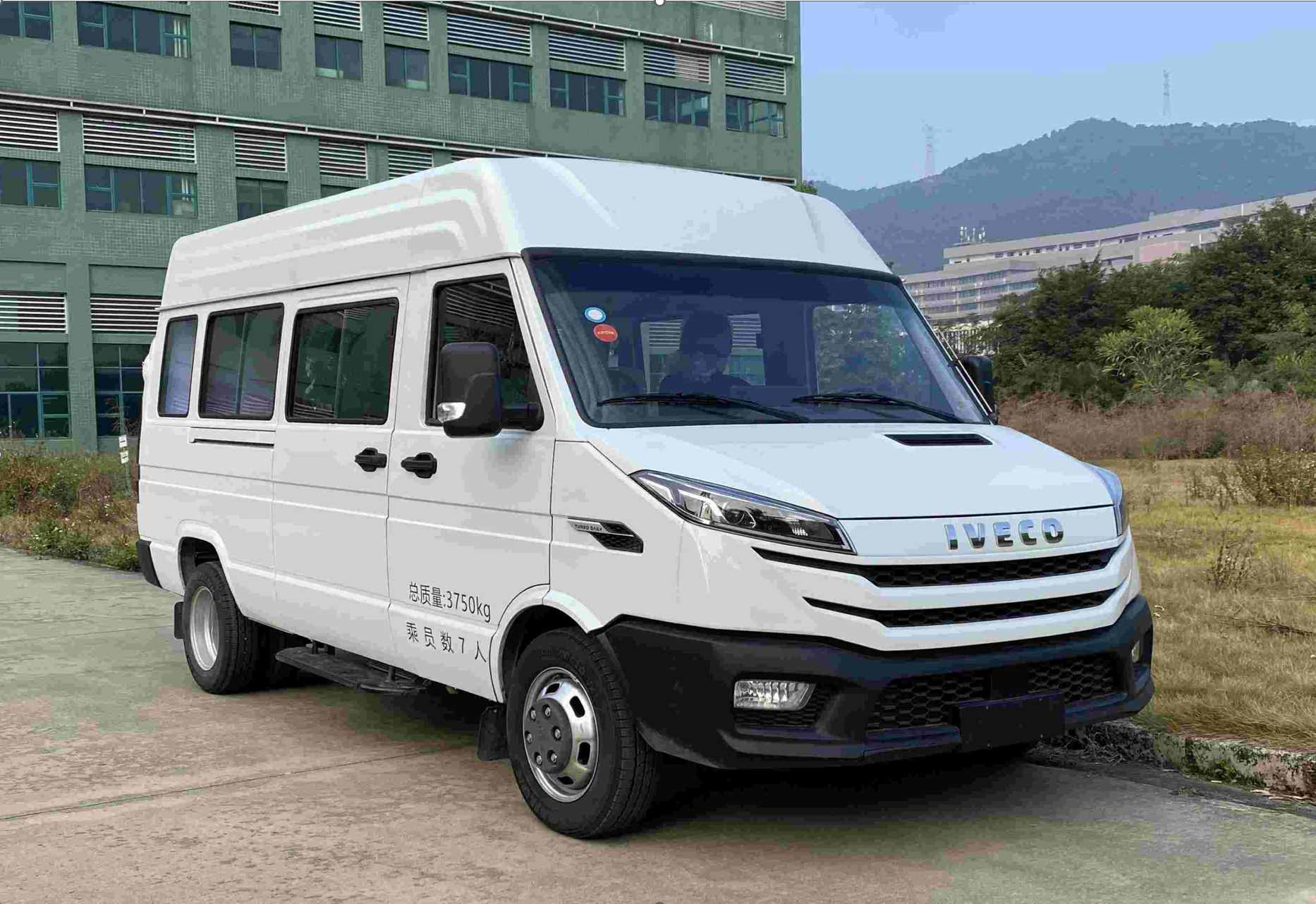 埃若德牌ARD5040XYB-YB6运兵车