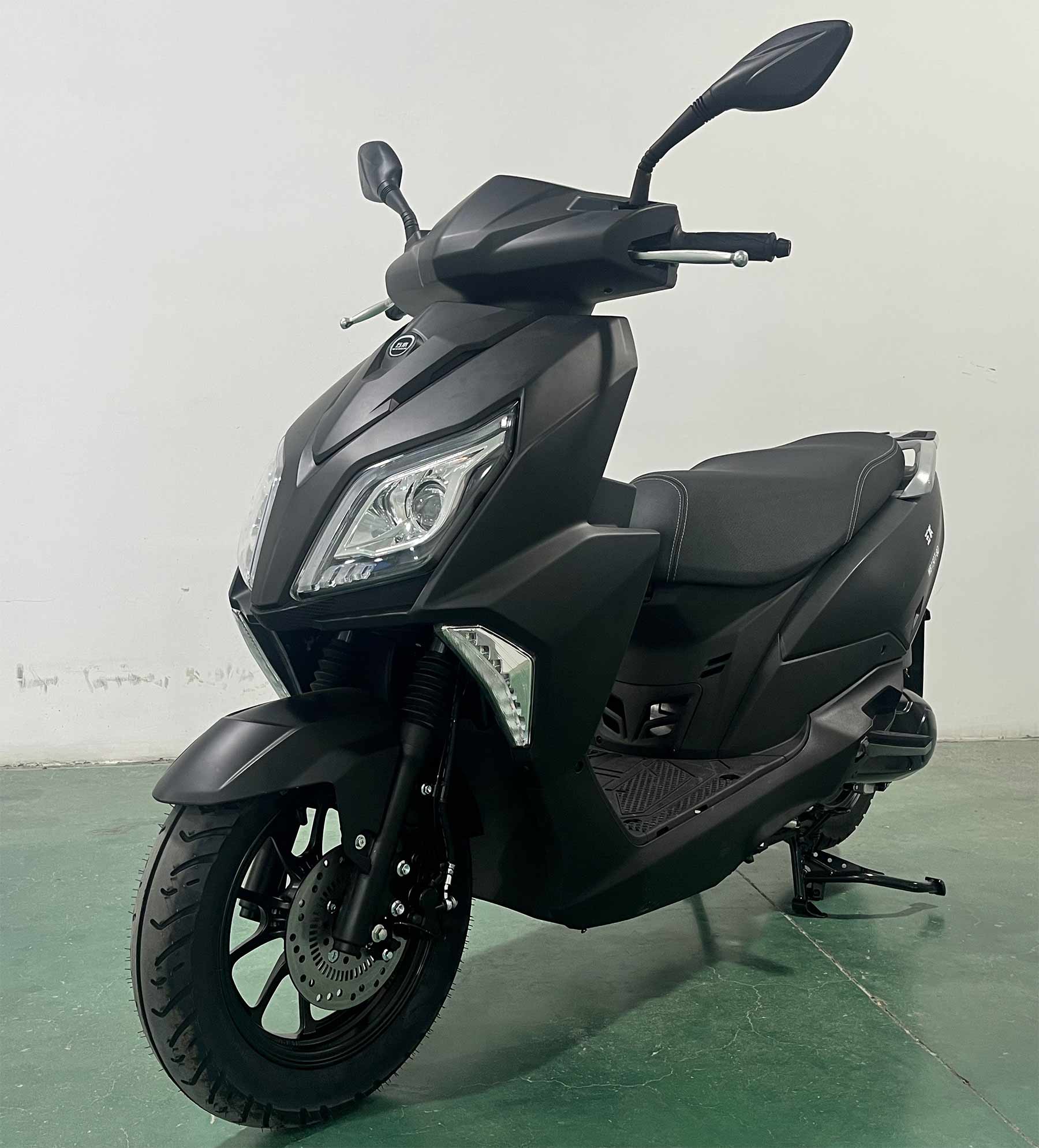 两轮摩托车