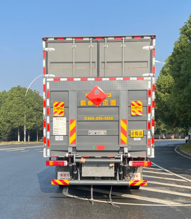 鼎宸騰興牌DCZ5267XRQZ6易燃氣體廂式運輸車公告圖片